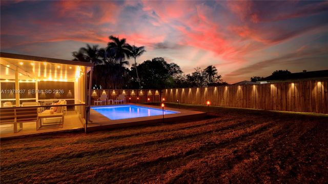 9311 Sterling Dr, Cutler Bay, FL 33157