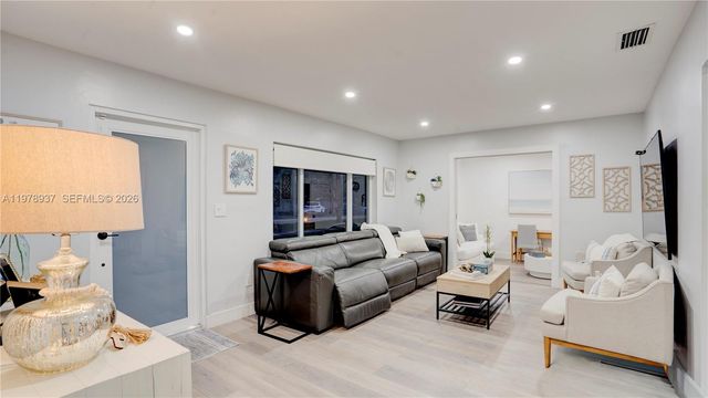 9311 Sterling Dr, Cutler Bay, FL 33157