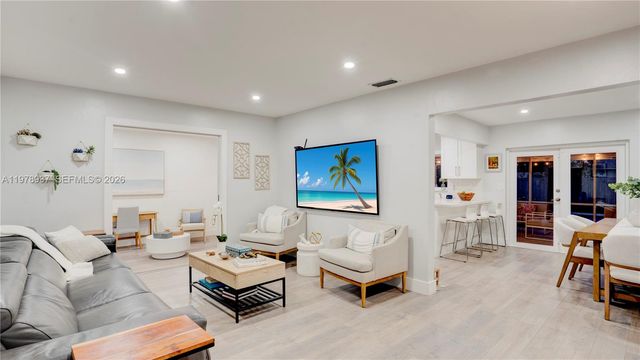 9311 Sterling Dr, Cutler Bay, FL 33157