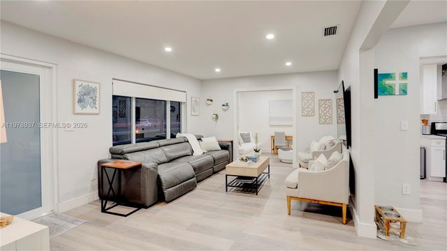 9311 Sterling Dr, Cutler Bay, FL 33157