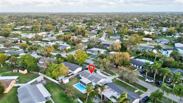 9311 Sterling Dr, Cutler Bay, FL 33157