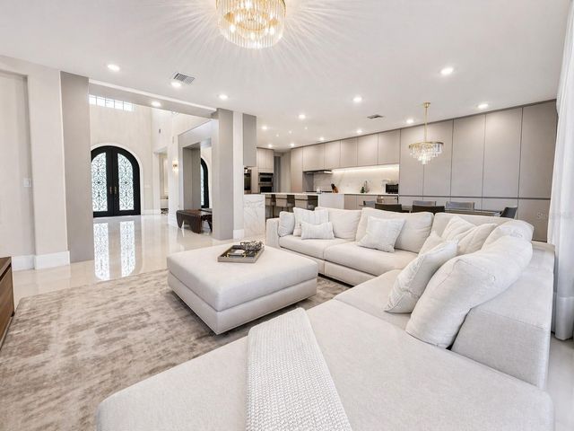 7503 LAKE ALBERT DR, Windermere, FL 34786