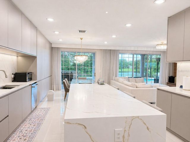 7503 LAKE ALBERT DR, Windermere, FL 34786