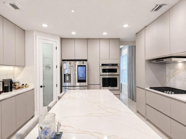 7503 LAKE ALBERT DR, Windermere, FL 34786