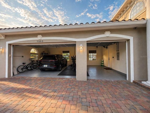 7503 LAKE ALBERT DR, Windermere, FL 34786