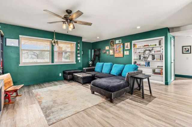 1554 W Country Club Lane, Escondido, CA 92026