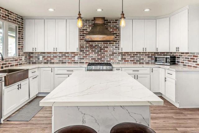 1554 W Country Club Lane, Escondido, CA 92026