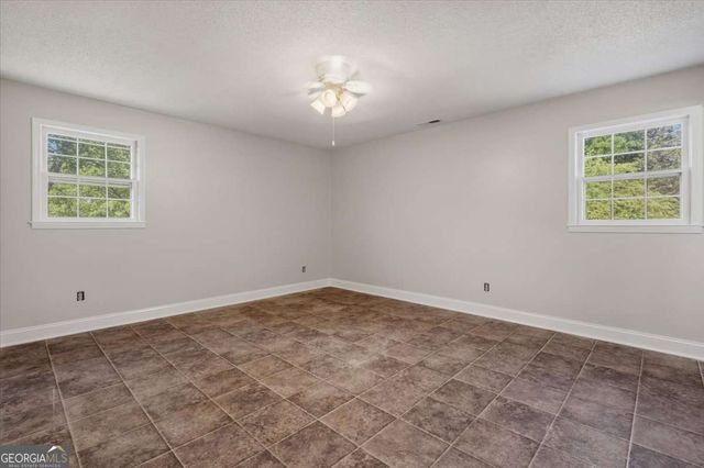 3 Faith Drive SE, Silver Creek, GA 30173