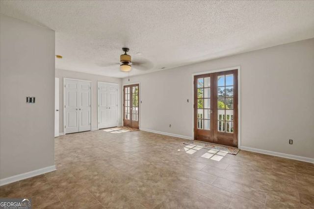 3 Faith Drive SE, Silver Creek, GA 30173