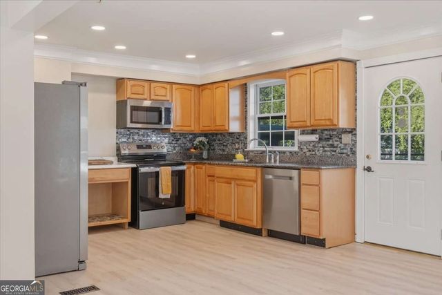 3 Faith Drive SE, Silver Creek, GA 30173