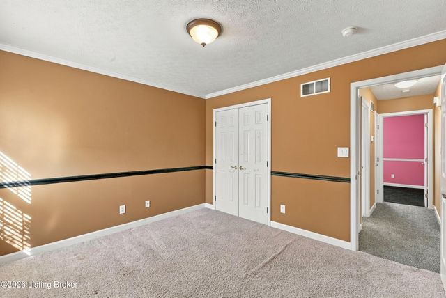 6314 Winding Stream Dr, Louisville, KY 40272