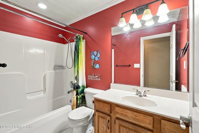 6314 Winding Stream Dr, Louisville, KY 40272