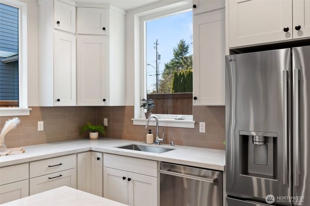 1707 NE 117th Street, Seattle, WA 98125