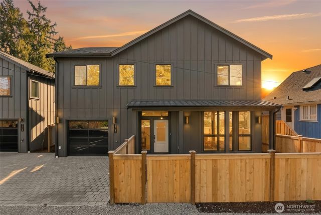 1707 NE 117th Street, Seattle, WA 98125