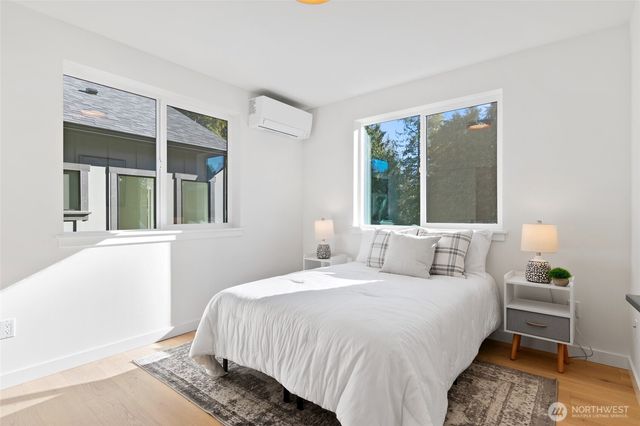 1707 NE 117th Street, Seattle, WA 98125