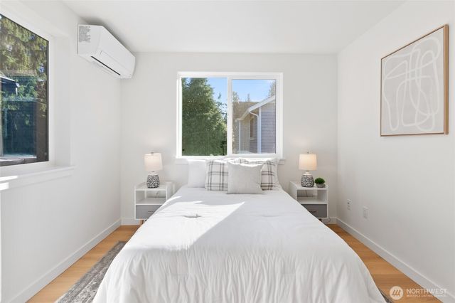 1707 NE 117th Street, Seattle, WA 98125