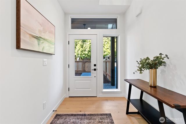 1707 NE 117th Street, Seattle, WA 98125