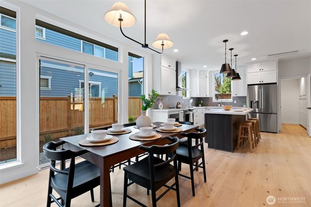 1707 NE 117th Street, Seattle, WA 98125