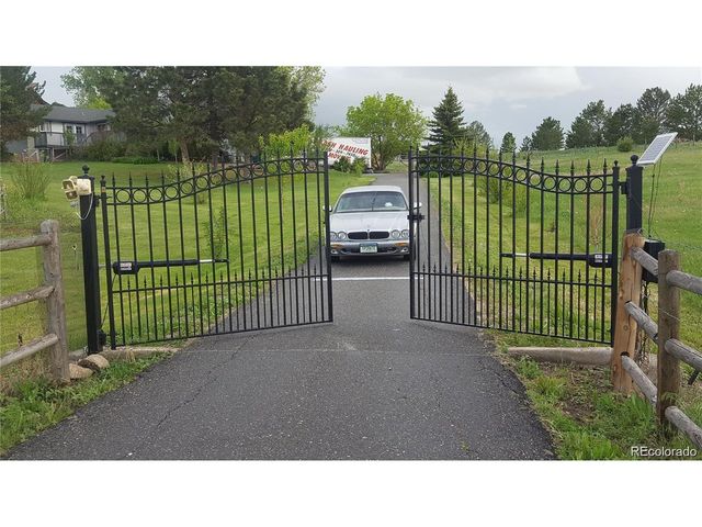 6803 S Liverpool St, Centennial, CO 80016