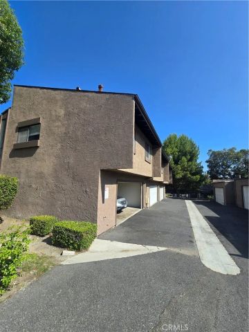 2288 Loma Alta Drive 6, Fullerton, CA 92833