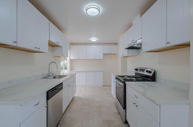 1221 Parkside Street, Salinas, CA 93906