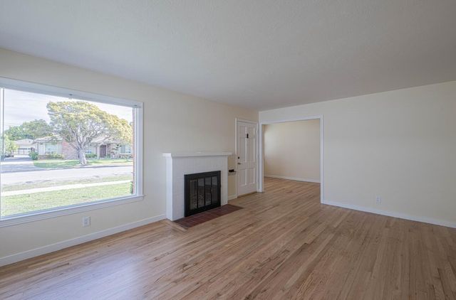 1221 Parkside Street, Salinas, CA 93906