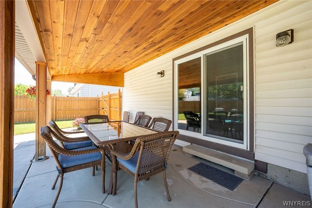 26 Harwood Road, West Seneca, NY 14224