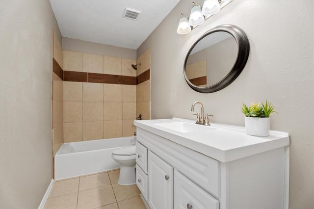 17203 Kettle Creek Drive, Spring, TX 77379