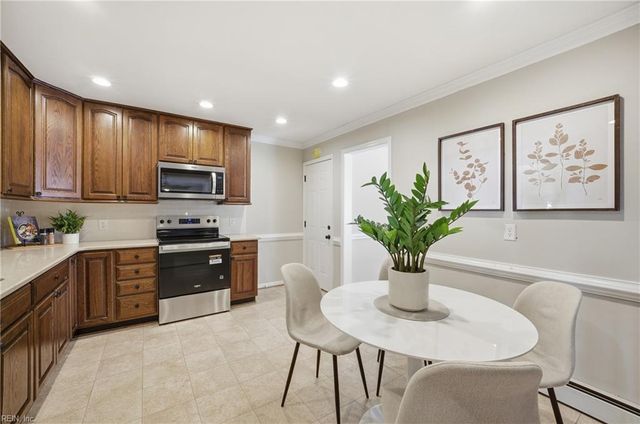 102 Ben Hogan DR, Portsmouth, VA 23701