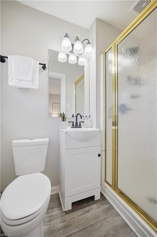 102 Ben Hogan DR, Portsmouth, VA 23701