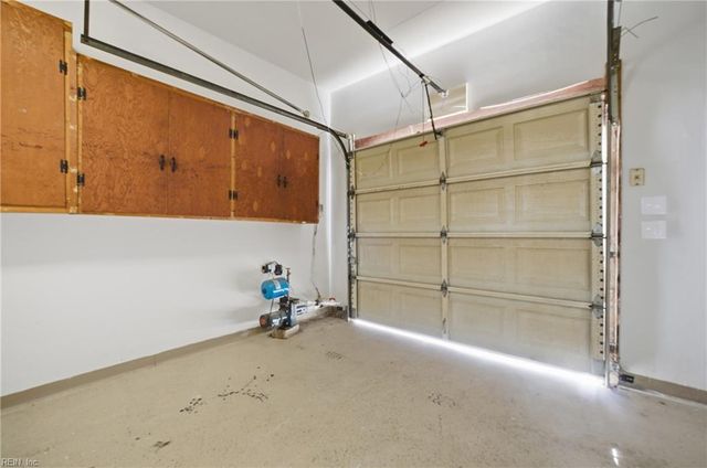 102 Ben Hogan DR, Portsmouth, VA 23701