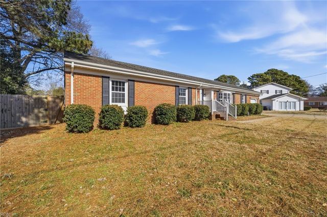 102 Ben Hogan DR, Portsmouth, VA 23701