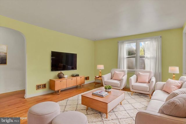 4931 CHAMBERS HILL RD, Harrisburg, PA 17111