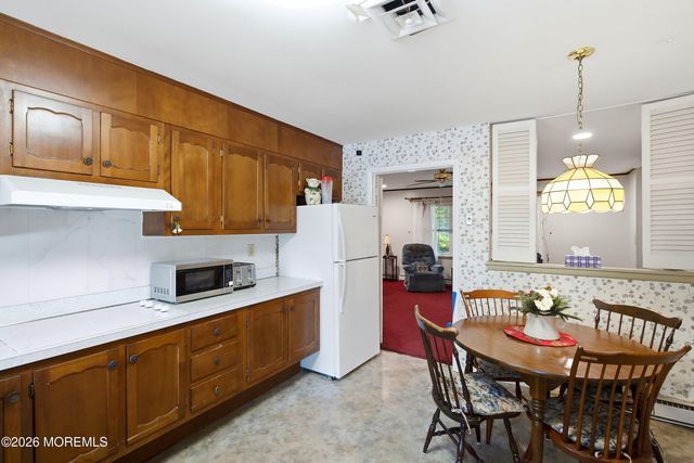 419B Chatham Court, Lakewood, NJ 08701