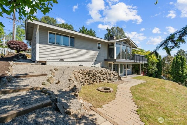 2323 Talbot Road S, Renton, WA 98055