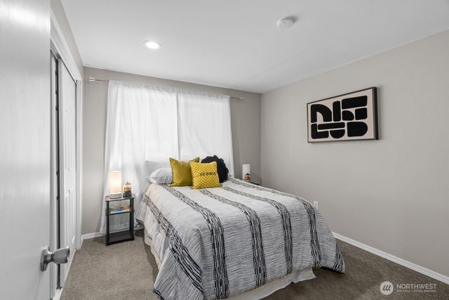 2323 Talbot Road S, Renton, WA 98055