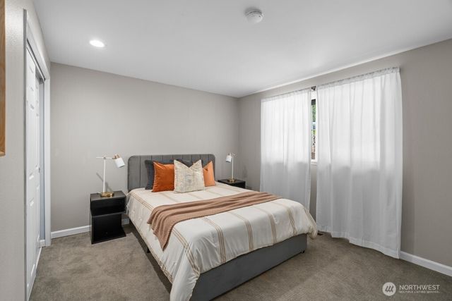 2323 Talbot Road S, Renton, WA 98055