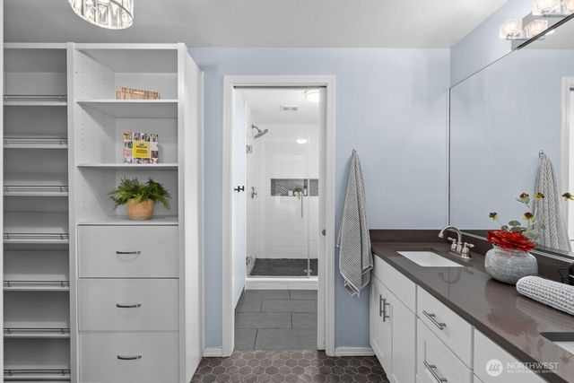 2323 Talbot Road S, Renton, WA 98055