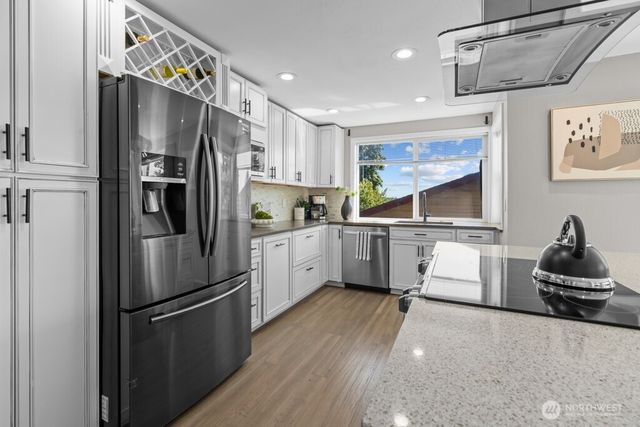 2323 Talbot Road S, Renton, WA 98055
