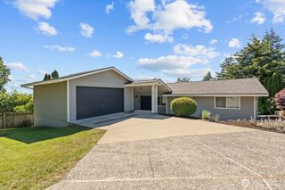 2323 Talbot Road S, Renton, WA 98055