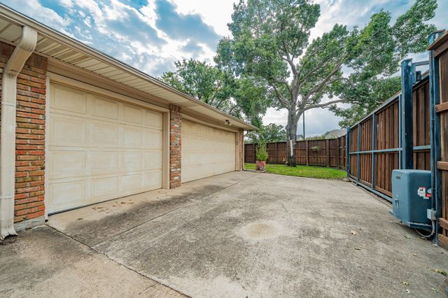 9511 Fallbrook Drive, Dallas, TX 75243