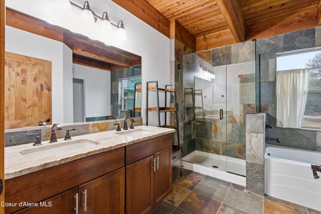 384 Pendleton Dr, Spirit Lake, ID 83869