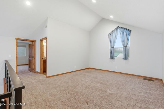 384 Pendleton Dr, Spirit Lake, ID 83869