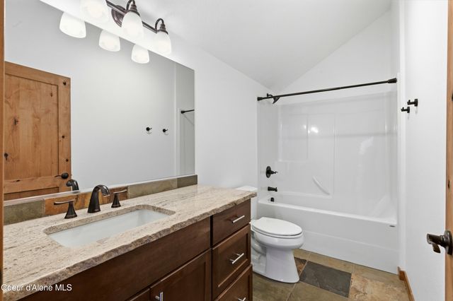 384 Pendleton Dr, Spirit Lake, ID 83869