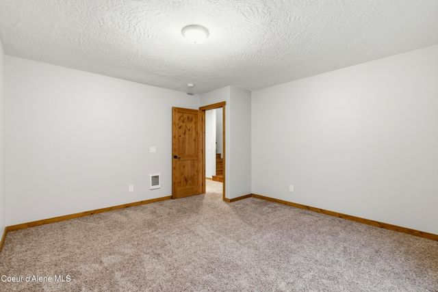 384 Pendleton Dr, Spirit Lake, ID 83869