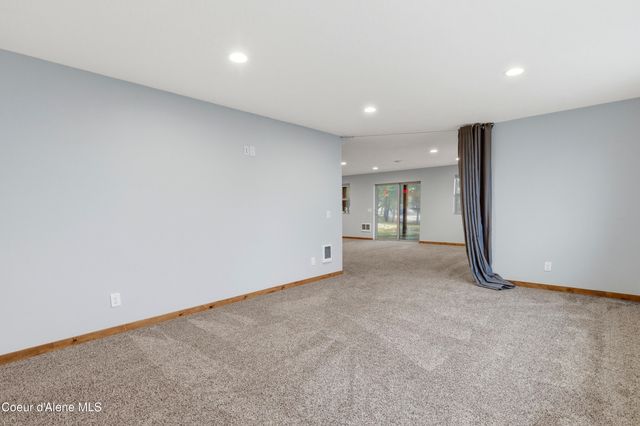 384 Pendleton Dr, Spirit Lake, ID 83869