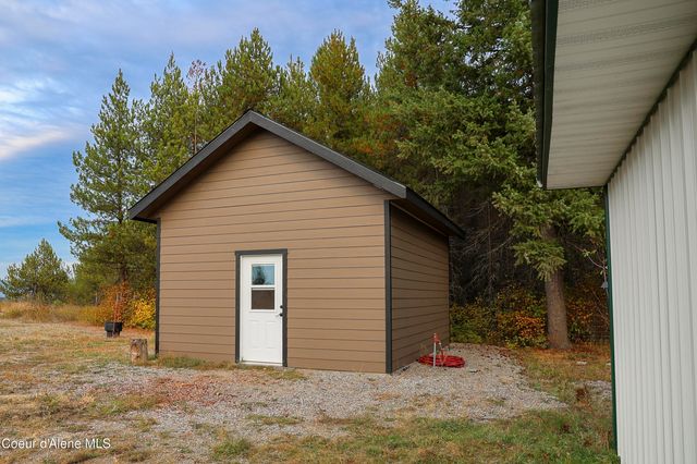 384 Pendleton Dr, Spirit Lake, ID 83869