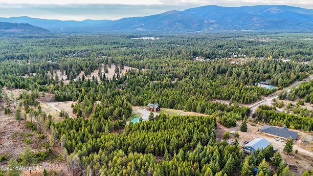 384 Pendleton Dr, Spirit Lake, ID 83869