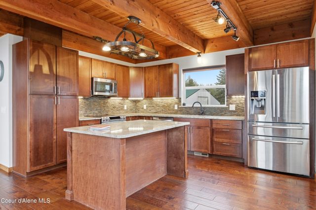 384 Pendleton Dr, Spirit Lake, ID 83869