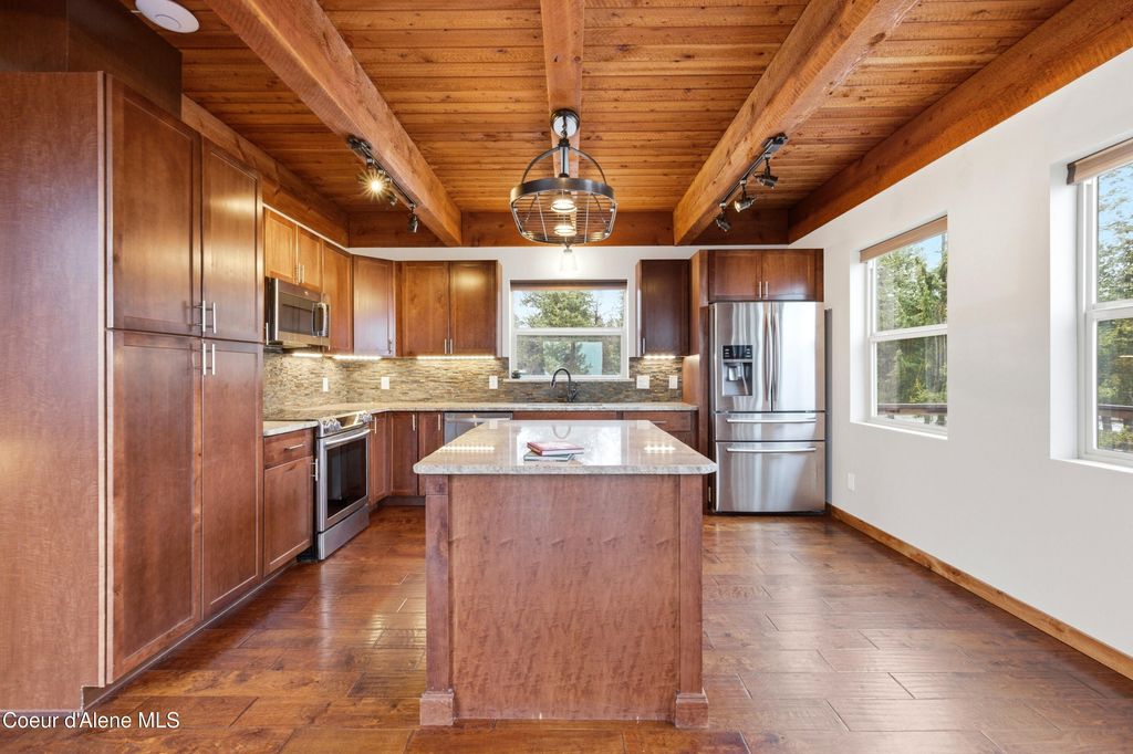 384 Pendleton Dr, Spirit Lake, ID 83869 photo 8